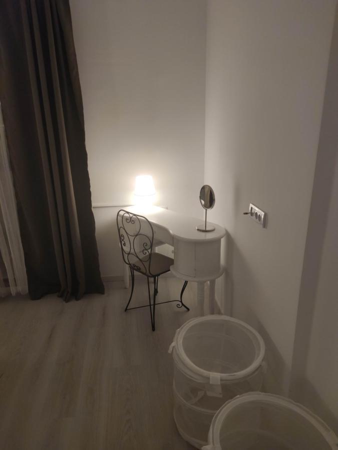 Apartment 51 - Bright, Spacious, Lux 1 Bedroom In The City Center - Stari Grad Belgrád Kültér fotó