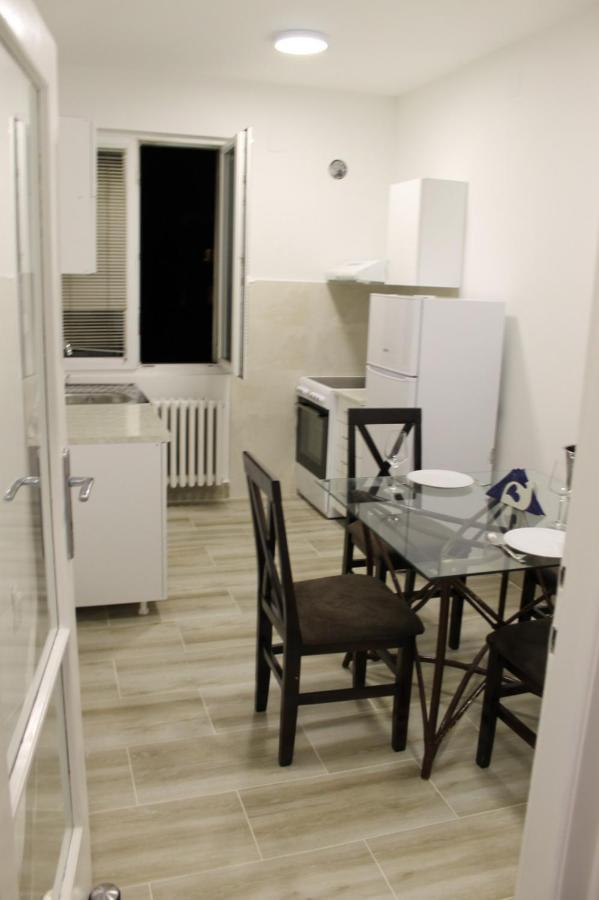 Apartment 51 - Bright, Spacious, Lux 1 Bedroom In The City Center - Stari Grad Belgrád Kültér fotó